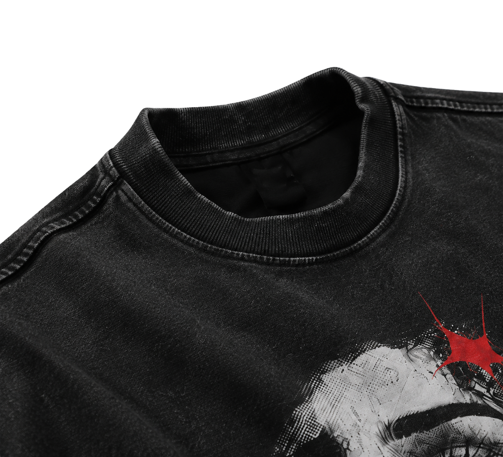 DISTRICT 99 Red Star Portrait T-shirt - premium ribbed collar detail